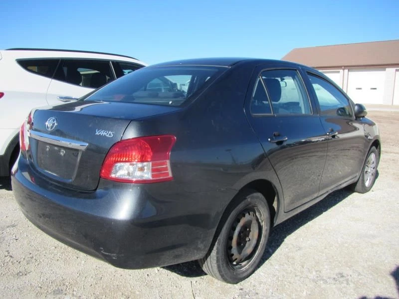 Eje CV izquierdo conductor delantero Toyota Yaris 2006-2017 OEM Foto 3 de 4