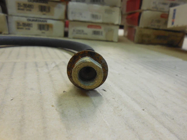 Manguera de freno trasera derecha Cadillac Fleetwood 85-90 31-113902 G188 Foto 3 de 3