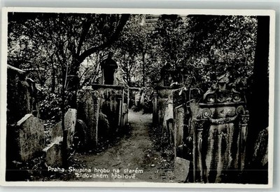 10733415 - Prag Skupina hrobu na starem zidovskem hrbitove Juedischer Friedhof