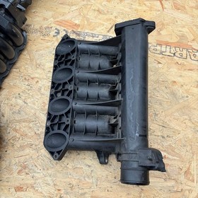 Mercedes Vito 112 CDI 2.2 W638 Top Inlet Manifold A6110903237 1999-2003