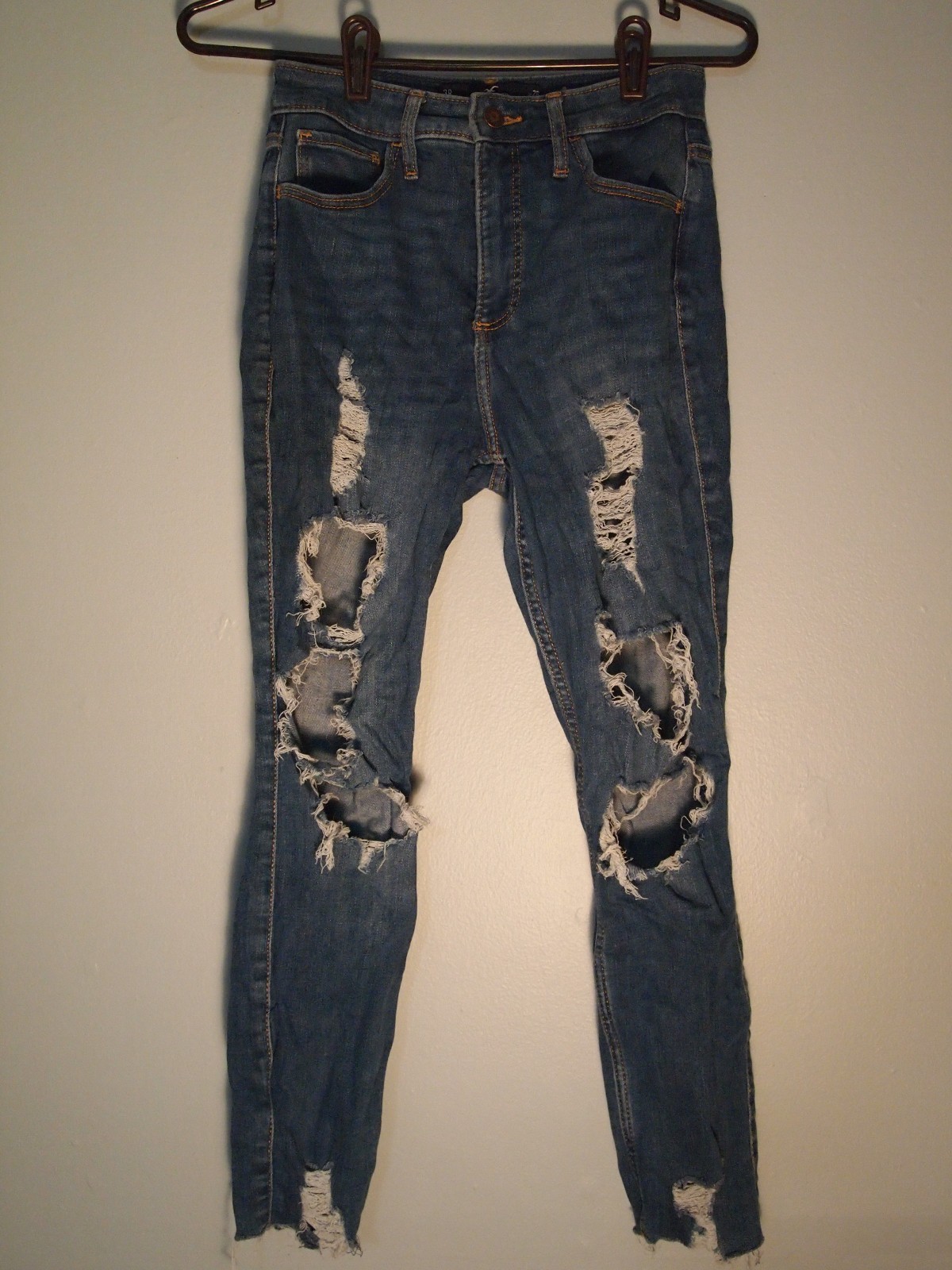 Hollister Curvy High Rise Crop Super Skinny Jeans Size 3R 26x26 Distressed