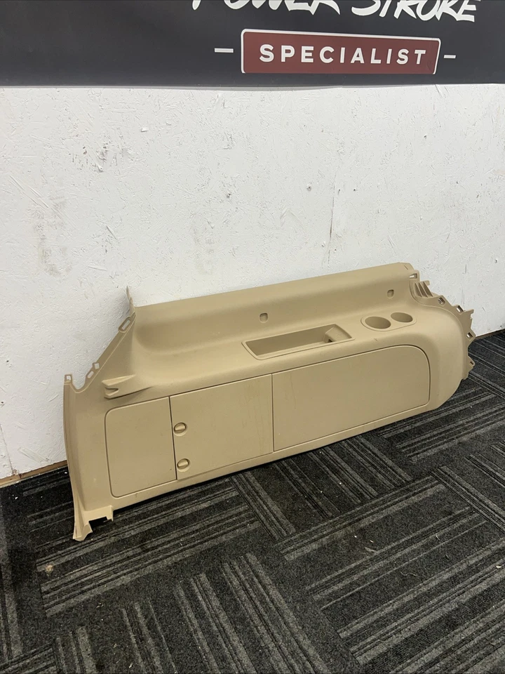 LH interior inferior quarto painel acabamento cashmere 2007-2014 Cadillac Escalade ESV - Imagem 2 de 4