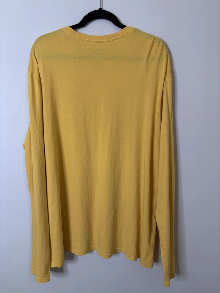 Camiseta Life Is Good Jake Happy Hour Pesca Ajuste Clásico Suave L/S Amarilla Para Hombre XL Foto 3 de 4