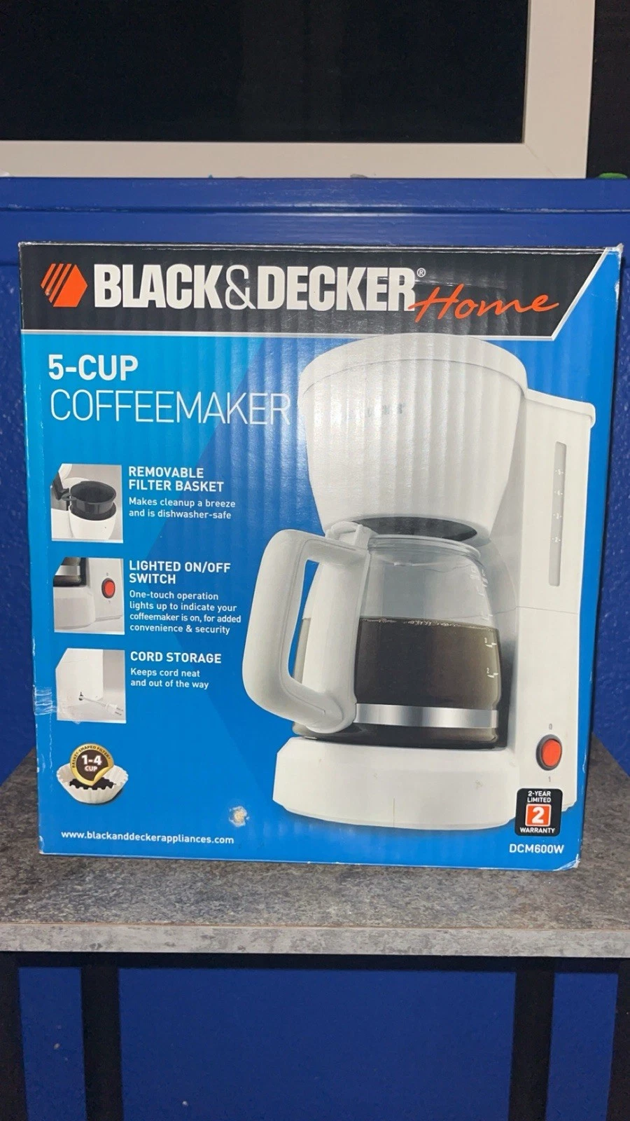 BLACK+DECKER DCM600W 5-Cup Filter Coffee Maker, White, Carafe & Basket