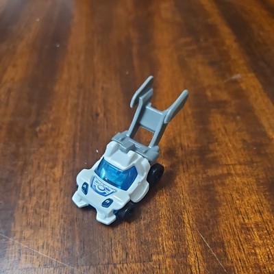 KINDER Joy Surprise Egg Toy  RACING car white, pull back & race 1.5 