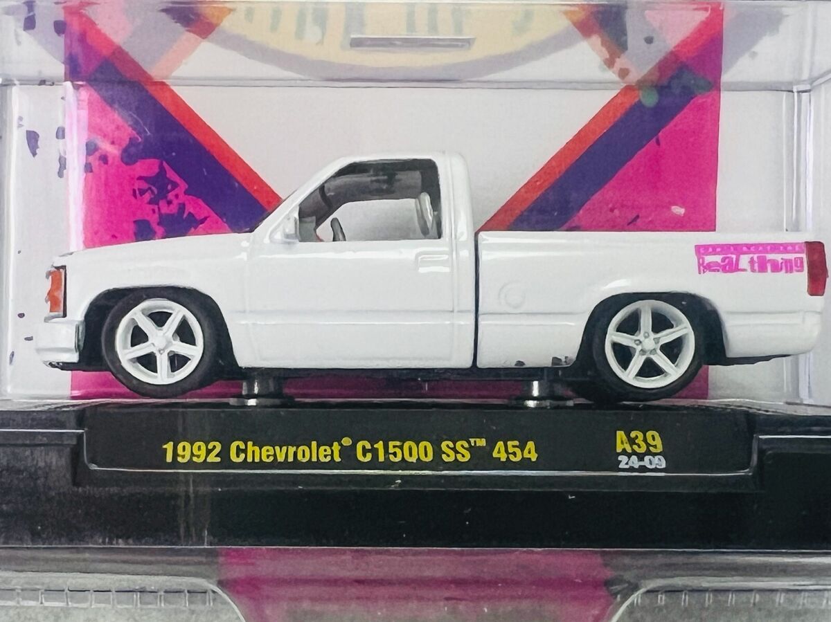 M2 Machines Coca-Cola 1992 Chevrolet C1500 SS 454 4th Of