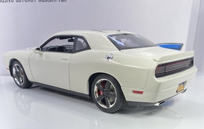 ハイウェイ61 2010 ダッヂ チャレンジャー 392 HEMI 1/18 ハイウェイ61