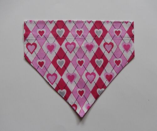 VALENTINE'S  DAY HEARTS ON ARGYLE DOG SCARF/BANDANA--S, M, L - Picture 1 of 3