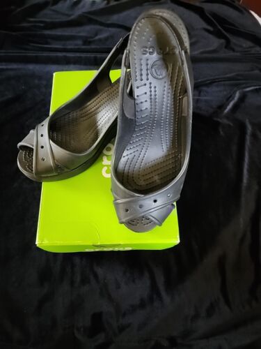 Crocs Black Farrah Wedge Peep Toe Sandals Womens Sz 10 Excellent Used Condition - Picture 2 of 6