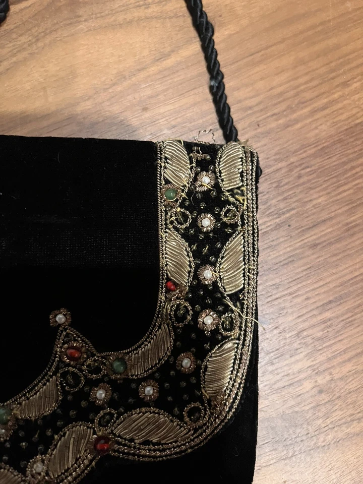 Vintage Zardozi Purse Velvet Beaded Made in India - Image 4 of 4