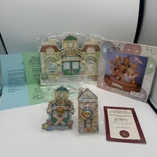 CHERISHED TEDDIES Cardboard Town Back Drop Miscellaneous Items Membership Pins