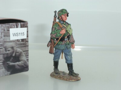 KÖNIG UND LAND WS115 DEUTSCHE TRUPPENMARSCH MIT GEWEHR METALL SOLDAT
