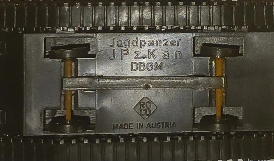 (G-27) 5 Roco Sturmgeschutz & 5 Roco Jagdpanzer WWII German Panzers. Sold As Is. - Image 4 of 4