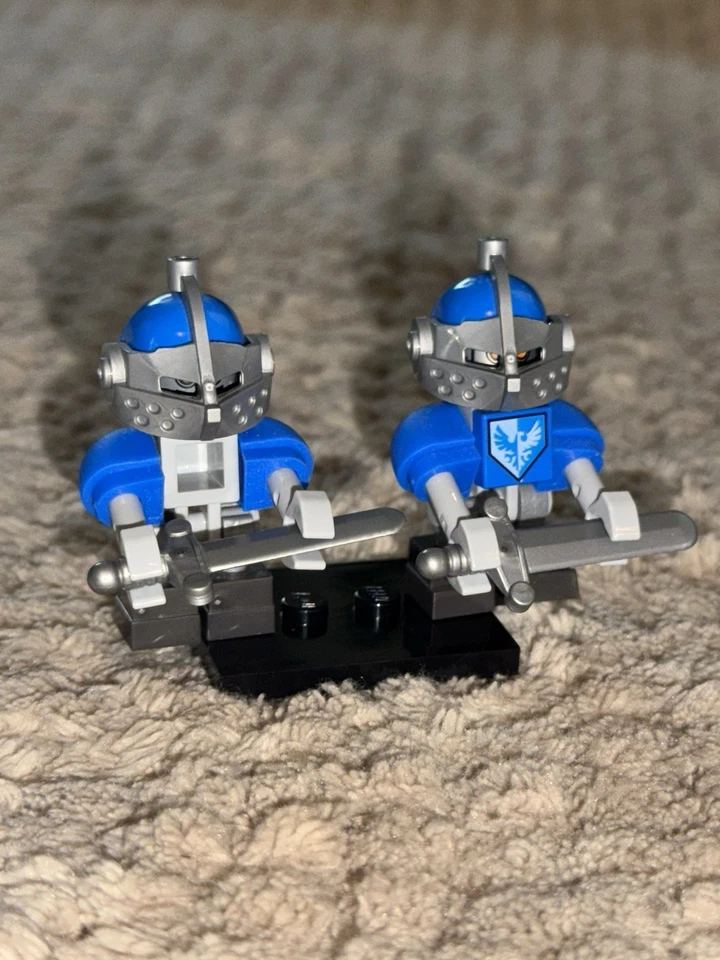 LEGO Nexo Knights: Clay's Rumble Blade (70315) RETIRED;99.99% (missing 1 Bullet) - Image 4 of 4