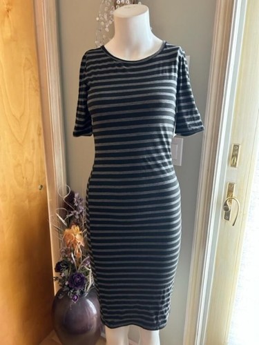 Robe Casual Lularoe Julia - Taille Medium Multicolore Rayée - Occasion Très Bon état