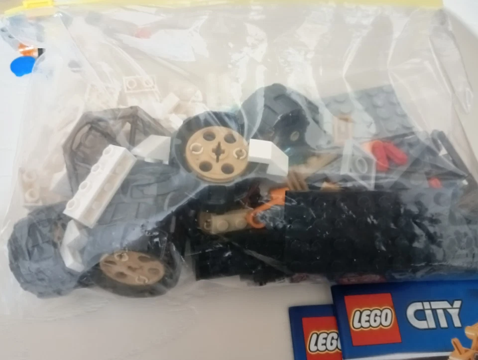 LEGO City 60225 Rover Testing Drive, foto 4 di 4