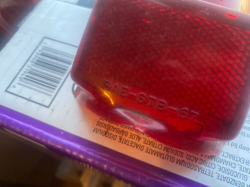 Lente de luz trasera inferior MG MGB 1962 1963 1964 1965 1966 1967 1968 1969 Foto 4 de 4