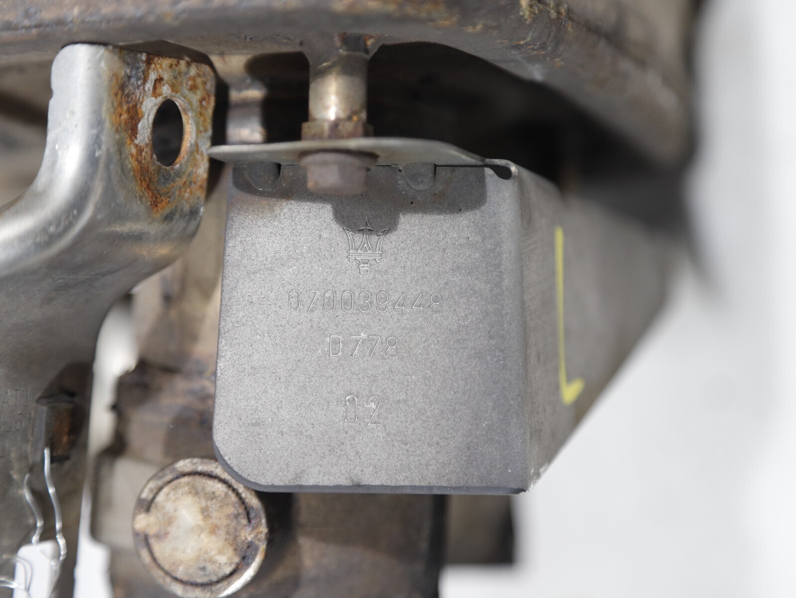 2017-2020 MASERATI LEVANTE 3.0L M161 REAR LEFT DRIVER EXHAUST MUFFLER OEM 69K