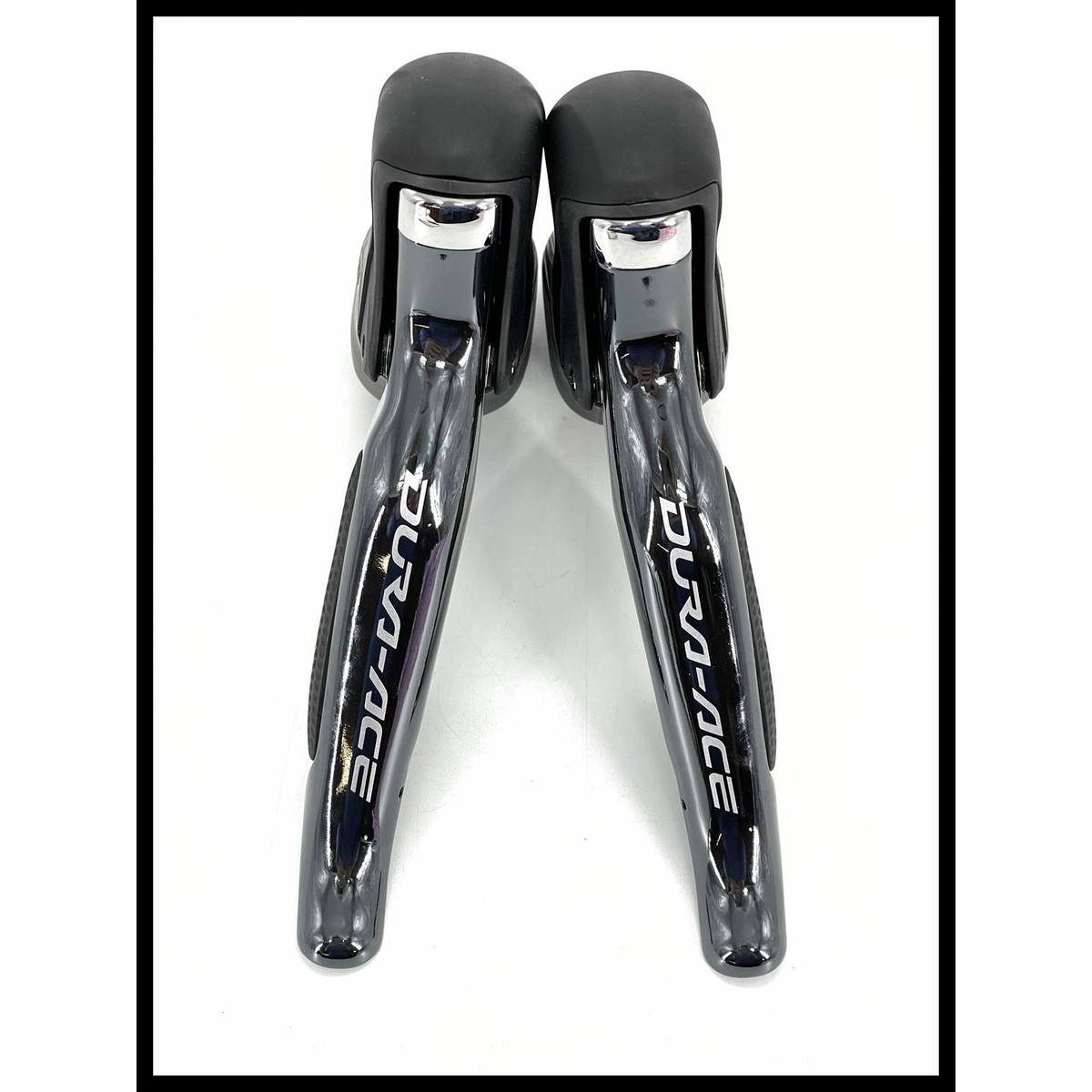 Shimano Dura Ace 9070 Di2 STI Shifter Set 11 Speed Left and Shimano Dura Ace 9070 Di2 STI Shifter Set 11 Speed Left and