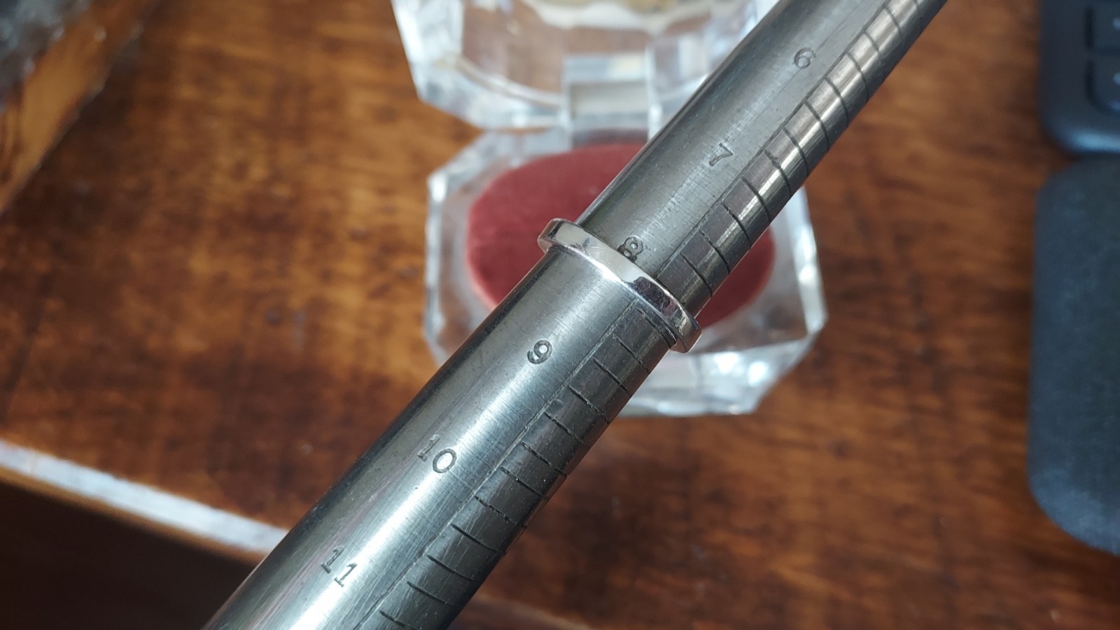 Purple Silver Tone Flower Statement Ring  size 8 … - image 6