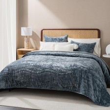 Luxury Velvet Quilt Queen Size, Ultra Soft Wave Crushed Velvet Bedding Set, L...