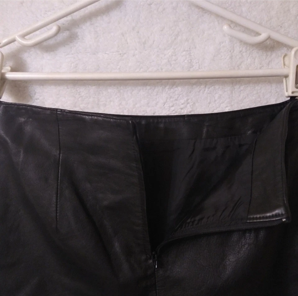 Minifalda de cuero Máxima Wilson de colección años 90 talla 8 hecha en EE. UU. Usada Foto 4 de 4