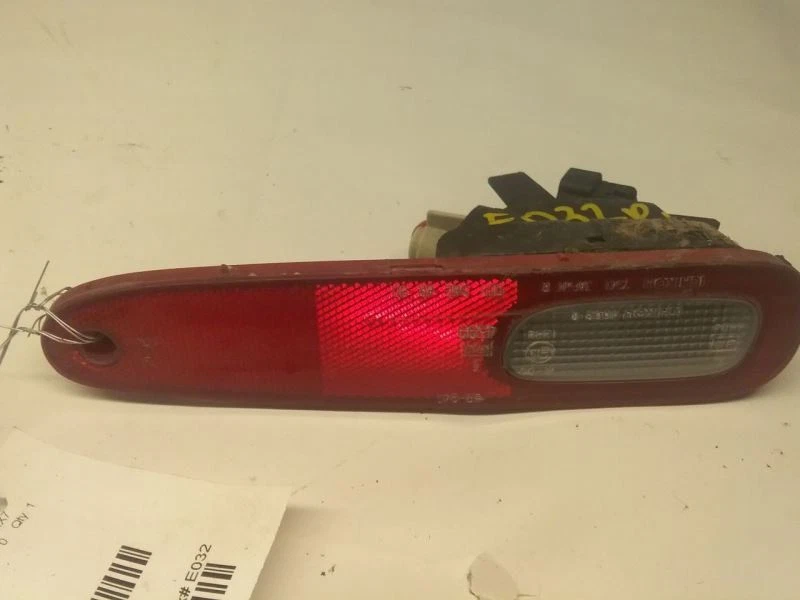 Marcador trasero derecho pasajero para 93-95 MAZDA MAZDA RX7 393001 Foto 2 de 4