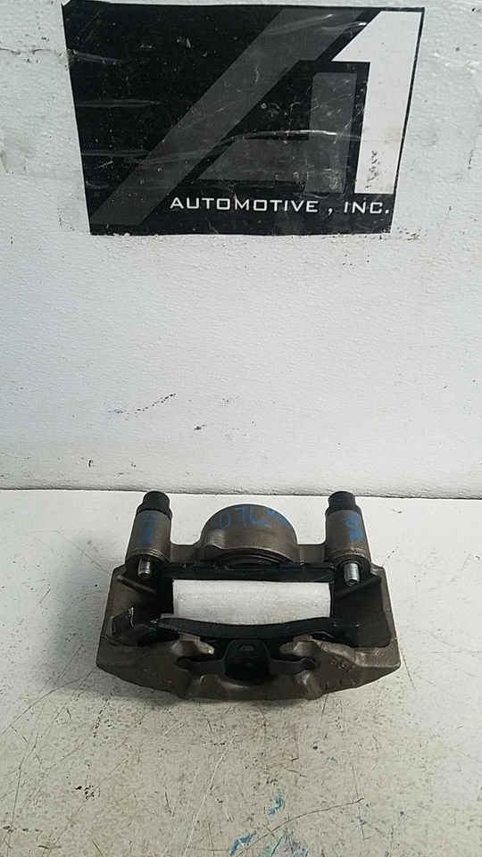 91-96 BUICK CENTURY CEIRA LEFT FRONT DRIVER BRAKE CALIPER & BRACKET *REMAN* - Image 2 of 4