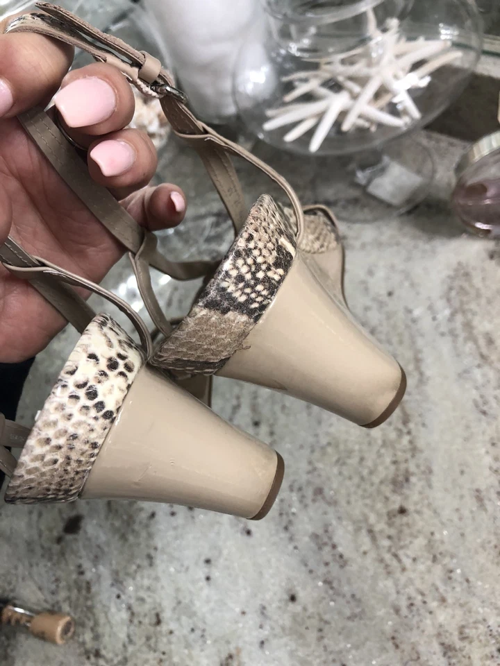 Sandalia de vestir de cuña con tiras charol Roxy serpiente desnuda GEOX RESPIRA para mujer 8,5 UE 39 Foto 3 de 4