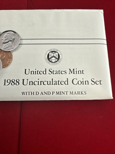 US 1988 Mint UNC Coin Set Including “D” & “P” Mints Marks - Picture 2 of 7