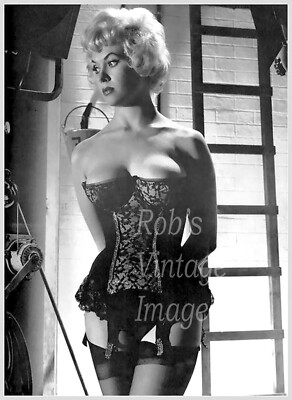 BULLET BRA MAMA photo Vera Day Lingerie Sexy 1950s 1960s Movie Star 13x19