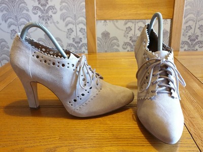 clarks lace up heels