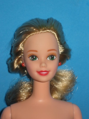 holiday memories barbie 1995 value