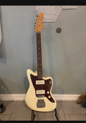 American Fender Jazzmaster 2006 vintage 62 White w/ Hard Case