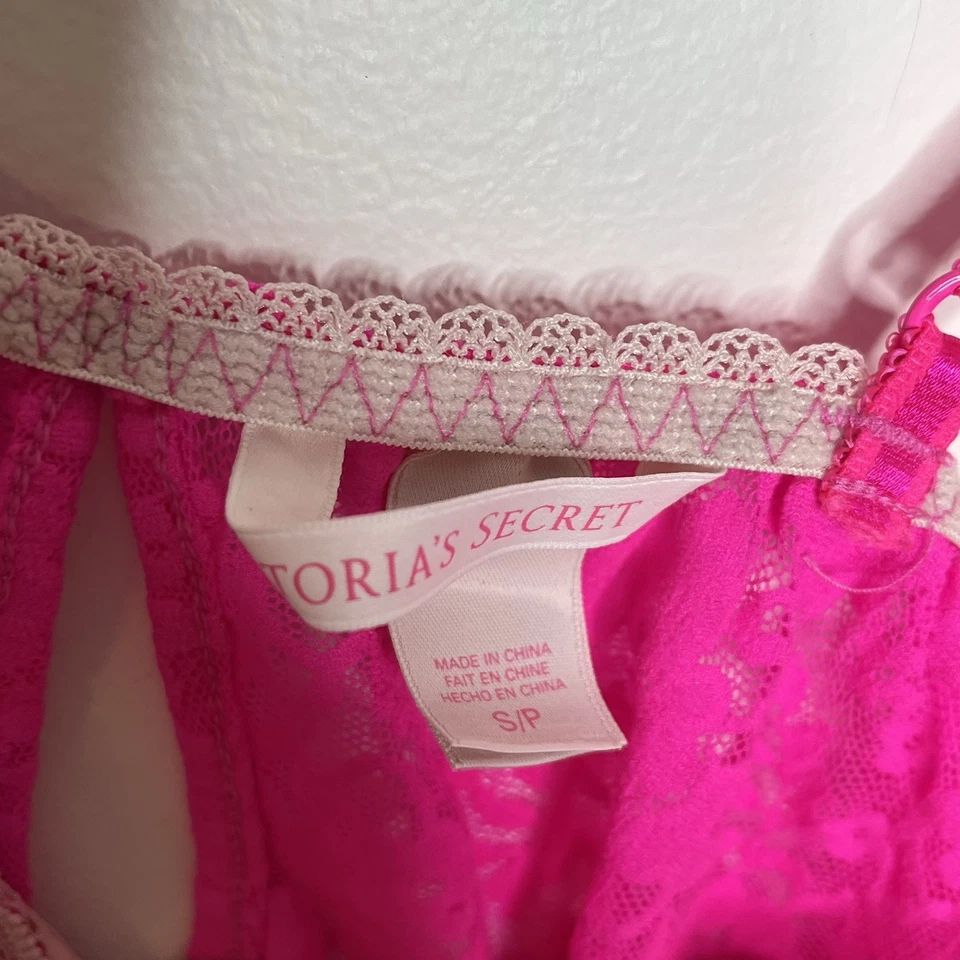 Victorias Secret Y2K Babydoll Encaje Cami Rosa Caliente Pequeña Hada Coqueta Lencería Foto 3 de 4