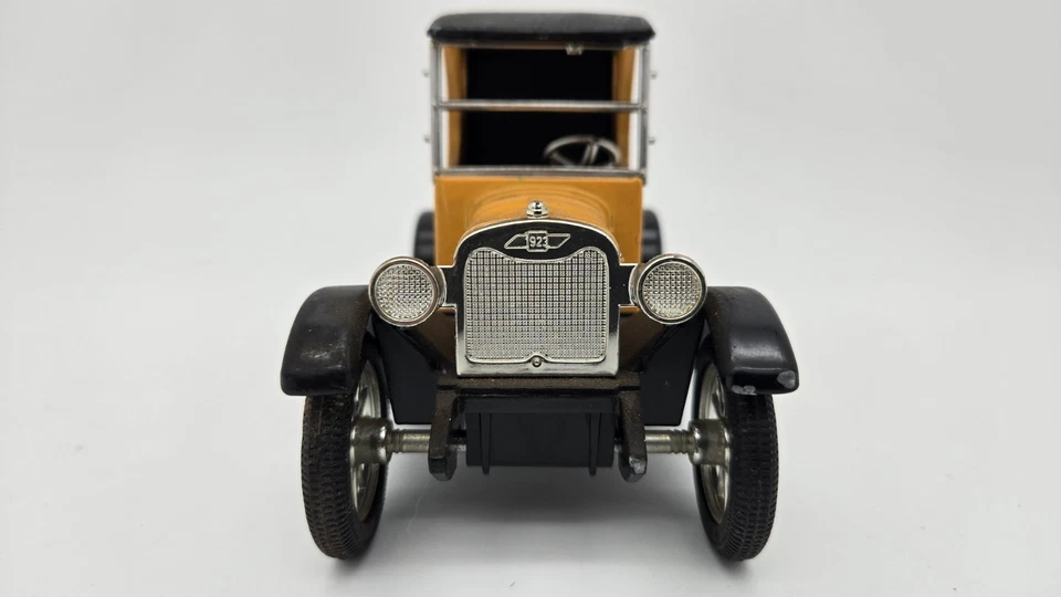 De colección ERTL Lawson Products Inc 1923 Chevrolet 1/2 tonelada furgoneta de entrega banco de monedas Foto 3 de 4