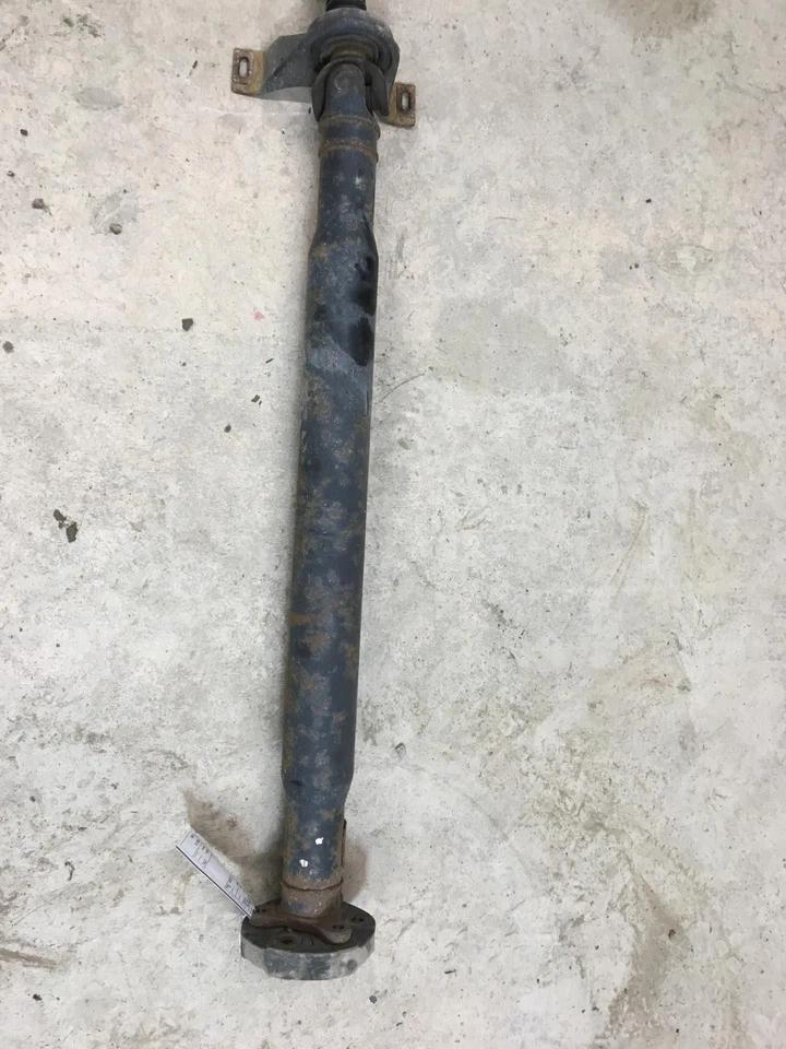 10 DODGE CHALLENGER Rear Drive Shaft (No Shipping) - Image 2 of 4