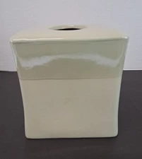 Wamsutta Shadow Sage Ceramic Tissue Box Cover Holder Green Springs 5.5" x 6" GUC