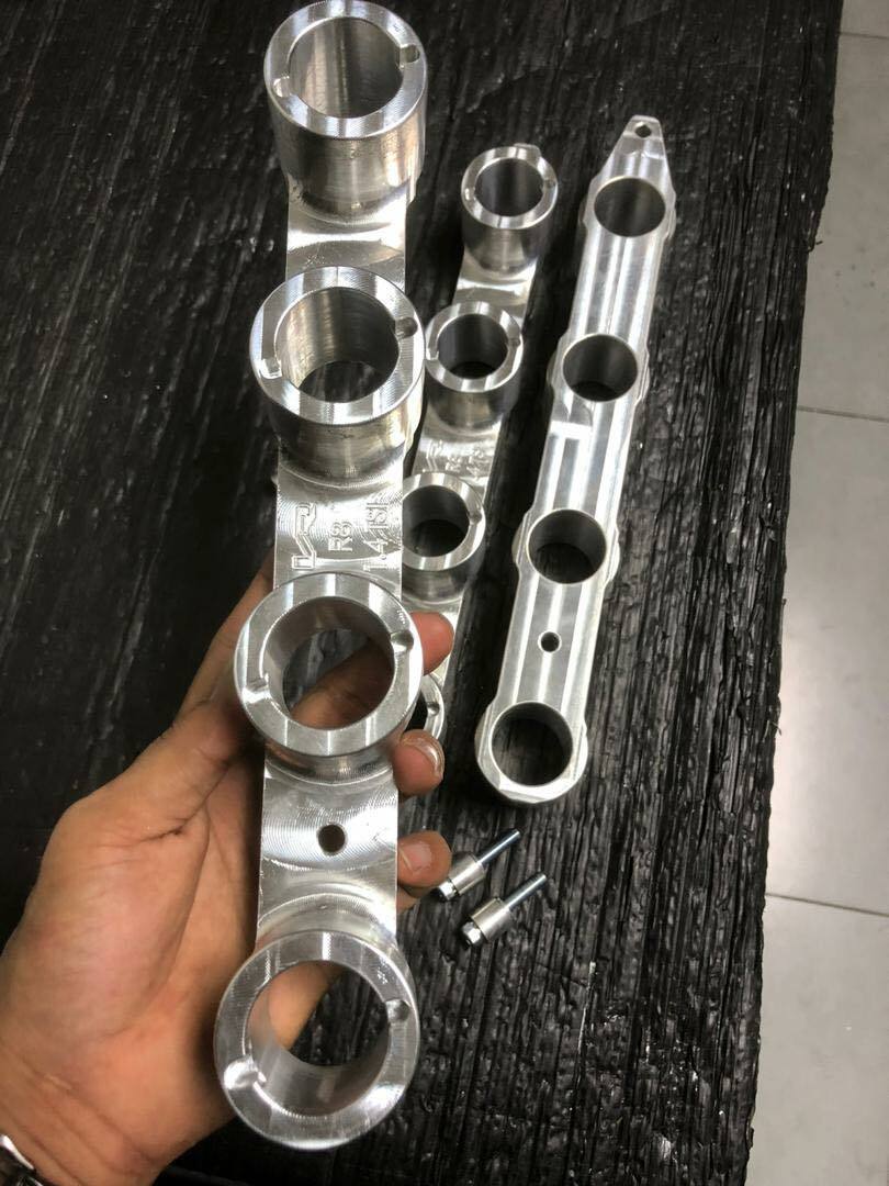 VR - COP adaptor for Volkswagen 1.4L TSI using Audi R8 Coil (Silver) 