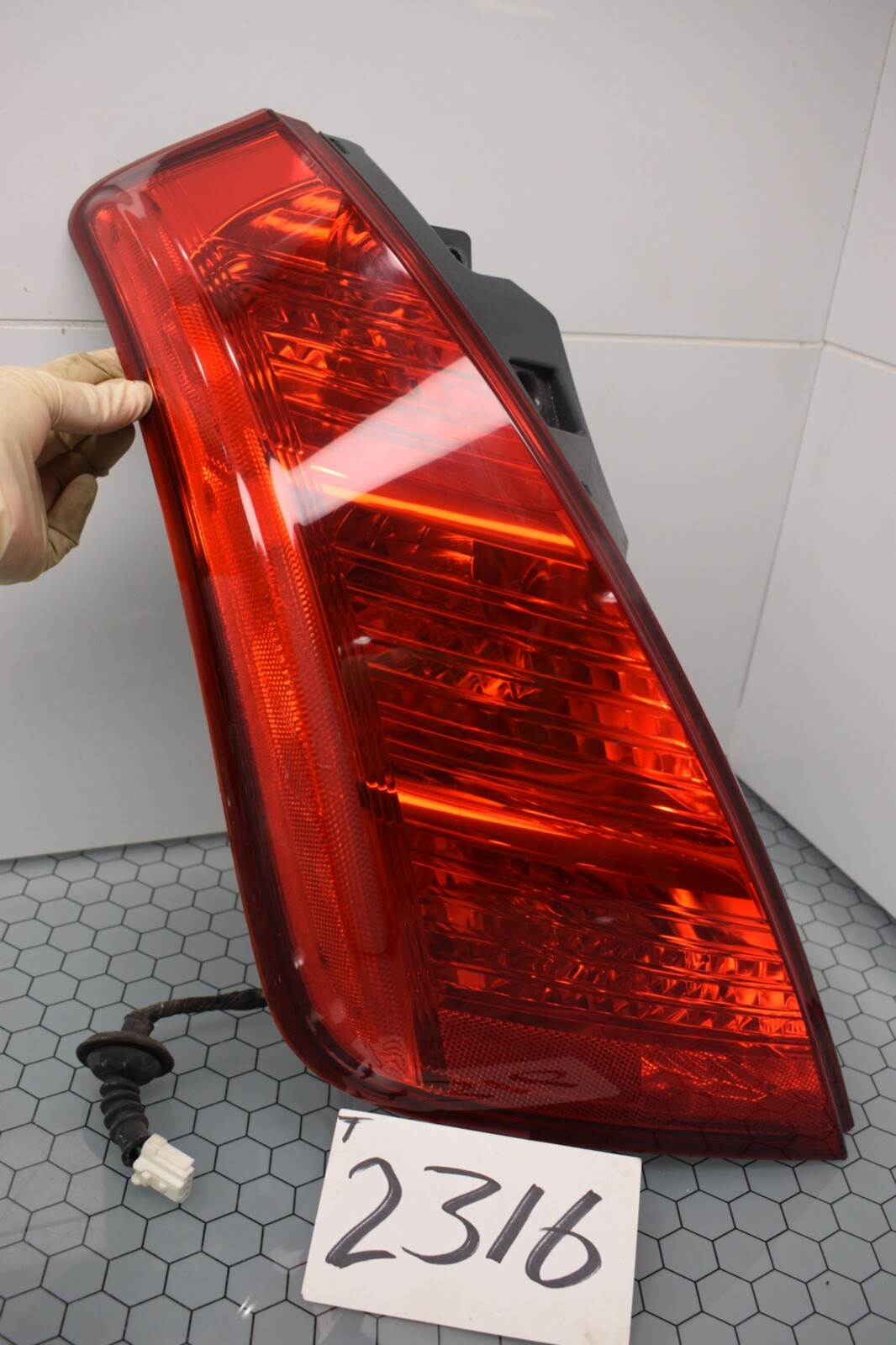 03 04 05 Nissan Murano DRIVER Side Tail Light Used Rear Lamp #2316-T
