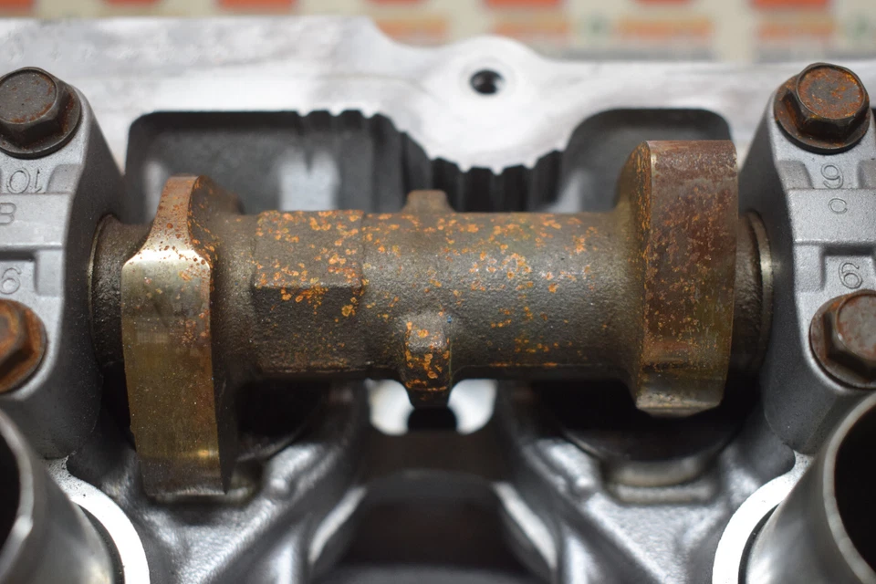 Infiniti G35 2007 2008 pasajero lado derecho motor culata montaje OEM Foto 3 de 4