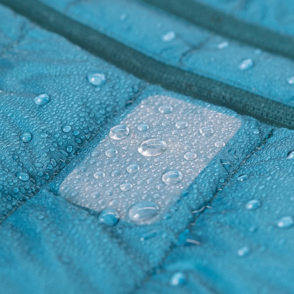 Mini parches de cinta tenaz GEAR AID con orificios de reparación adhesivos pelados y pegados Foto 4 de 4