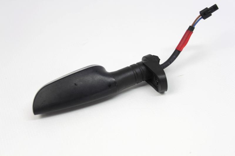 MOTO GUZZI V100 MANDELLO 2025 REAR RIGHT ARROW ORIGINAL 2D000523