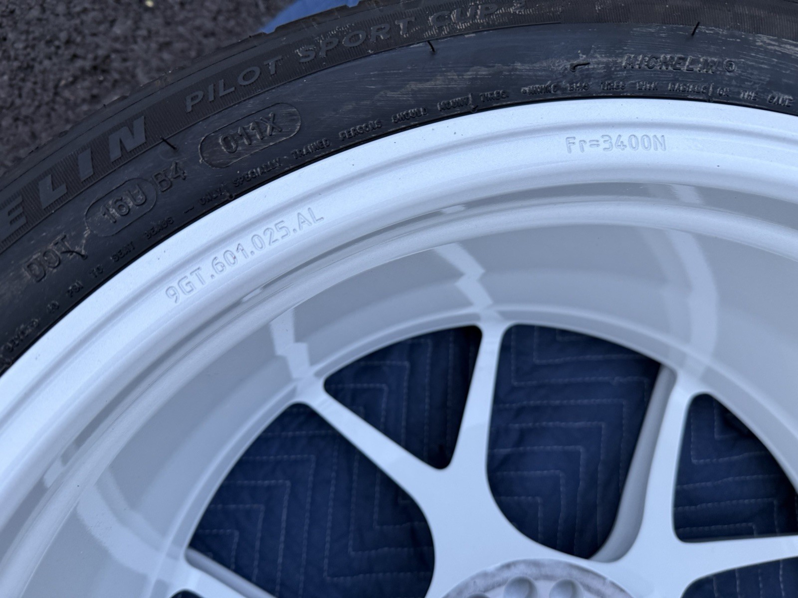 20/21 Factory Porsche 911 GT3RS 992 9GT601025AL 9GT601025AM Rims With TPMS Tires
