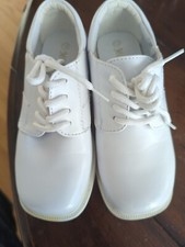 BOYS Shoes White Size 12