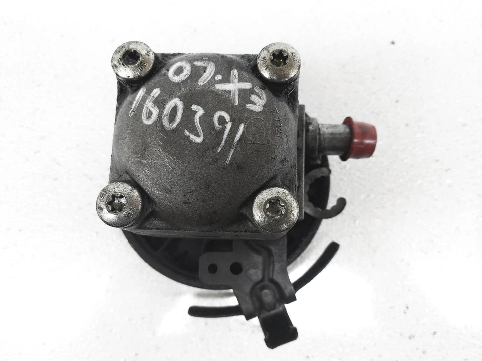 2003-2005 Volvo Xc90 2.9L L6 Power Steering Pump With Pulley 8683967 - Image 2 of 4