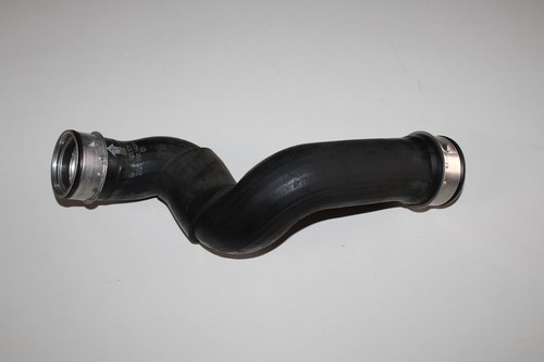 Mercedes W203 C220 CDI Ladeluftschlauch Leitung Schlauch Turbolader A2035281782