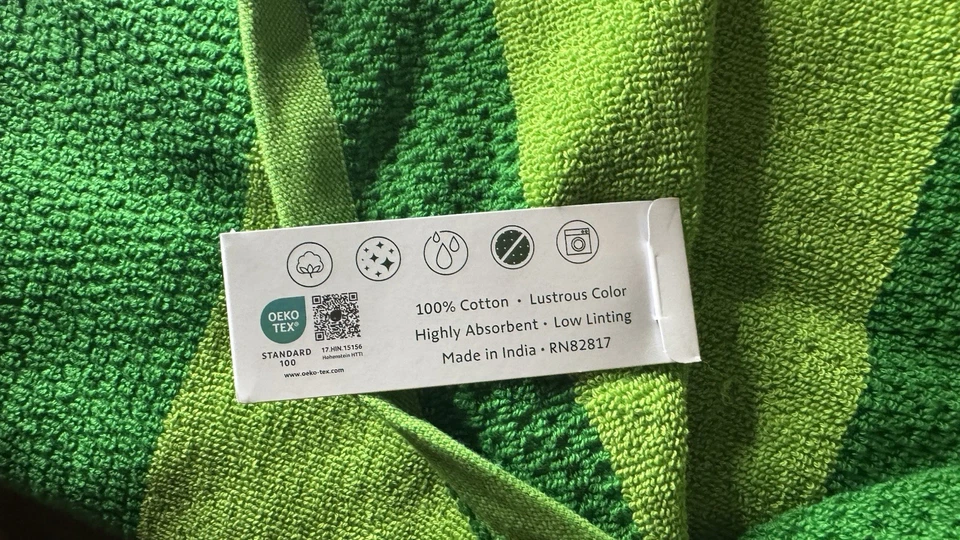 Toalla de baño verde Lacoste 100 % algodón 30" x 52" logotipo de cocodrilo grande nueva con etiquetas Foto 2 de 3