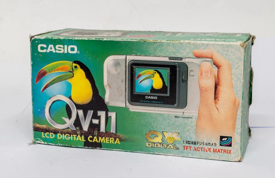 Rare Casio QV-11 Digital Camera from 1997 boxed!