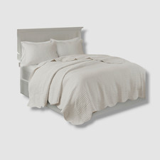 Madison Park White Reversible Quilt 'King/Cal King' Size 3-Piece Set